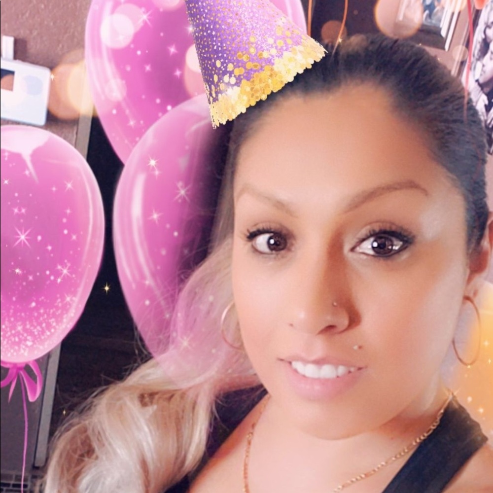 Meet your Posher, Lorena